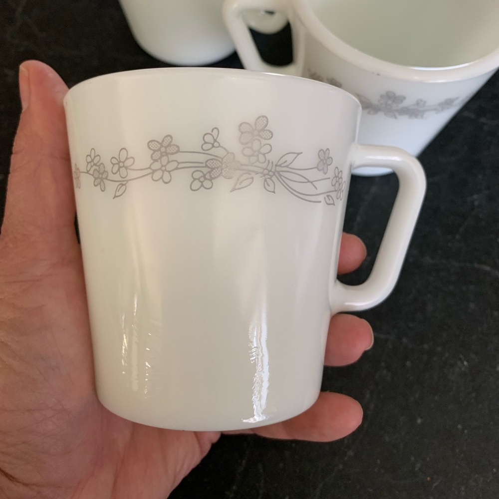 PYREX | Set of 4 | Vintage D Handled “Ribbon Bouquet” Mugs